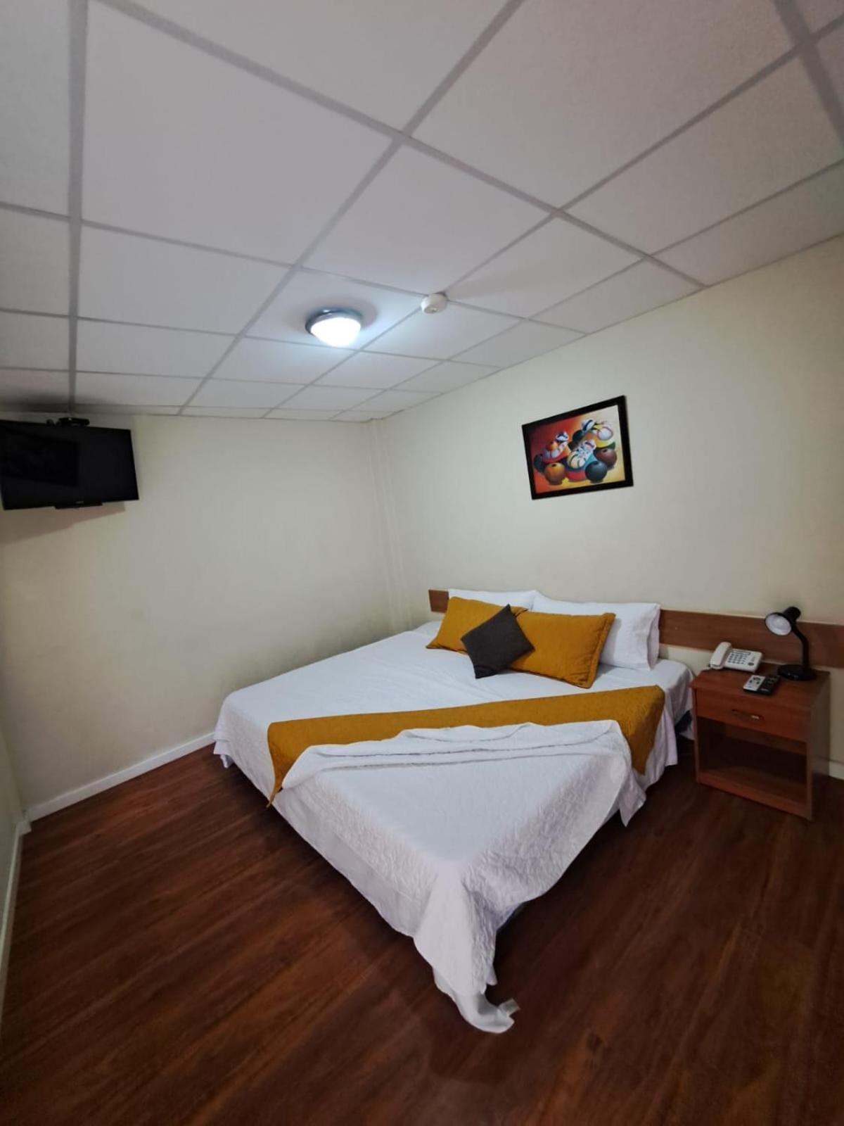 Hotel Mariscal Inn & Suite Cuenca Luaran gambar